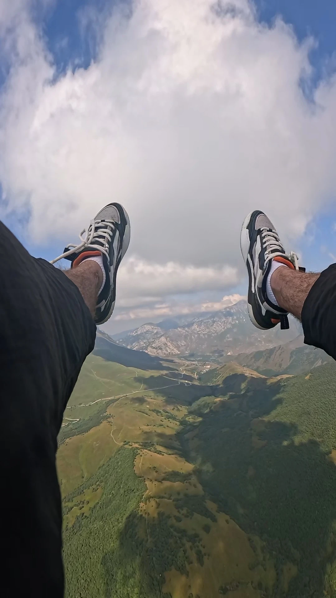 Полёты на параплане в Даргавсе (Осетия): маршрут на высоте 3200 метров 🦅🏔️